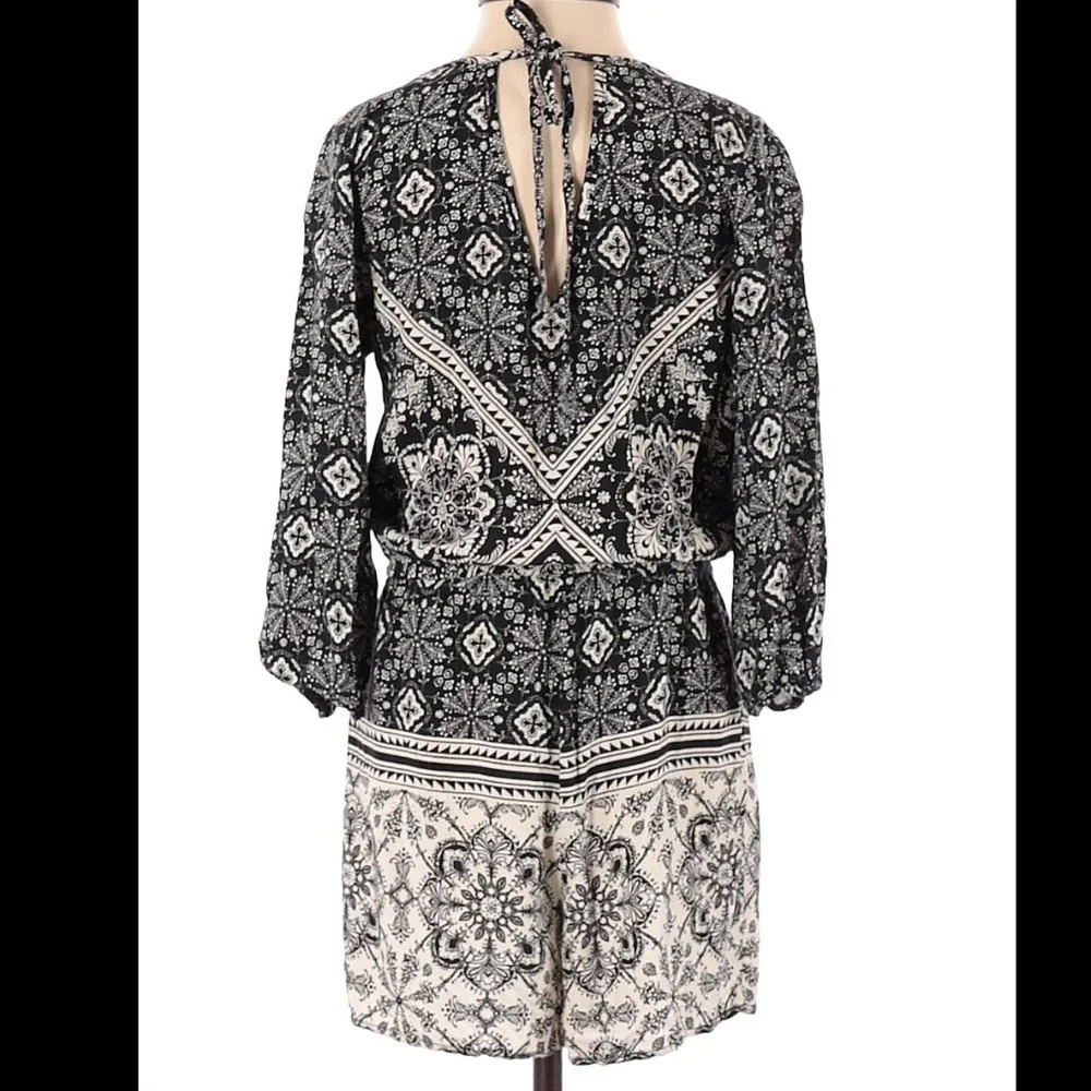 Romper - Picture 2 of 2